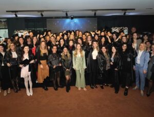 Genç Kadınların Kariyer Yolculuğuna Güçlü Destek: