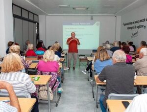 Karşıyaka’nın 3. Yaş Üniversitesi’nde 2. periyot başladı