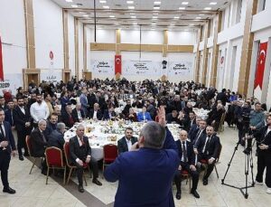 Lider Mesut Özarslan, Çorumluları İftarda Ağırladı