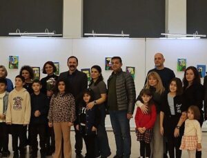 Maltepeli küçük ressamların standı açıldı