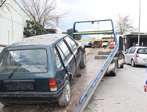Manisa Büyükşehir Sahipsiz ve Hurda Araçları Kaldırıyor