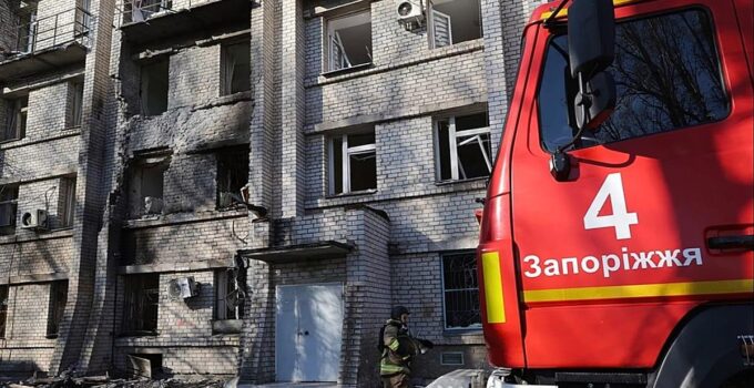 Many dead and injured in Russian strikes as Zelenskyy announces Feb 4-5 talks in Abu Dhabi