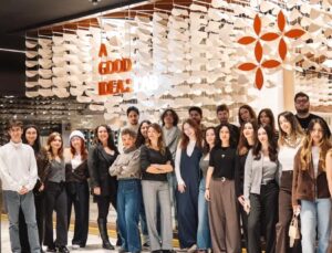 Öğrencilerin Mobilya Tasarımları Ünlü Markaların Kataloglarına Girdi