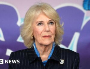 Queen’s letter of support left Pelicot ‘overwhelmed’