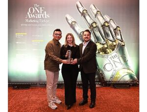 The ONE Awards’ta üst üste 5’inci kere “Yılın İtibarlısı” seçilerek “Büyük Ödül” ile onurlandırıldı