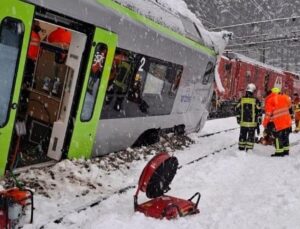 Train derails in Swiss Alps amid avalanche alert, leaving five injured