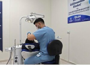 Aydın Ağız Ve Diş Sıhhati Polikliniği’nin Birinci Gününde Vatandaşlardan Ağır İlgi