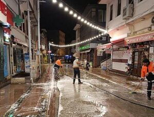 Ayvalık’ta Bayram Öncesi Paklık Seferberliği