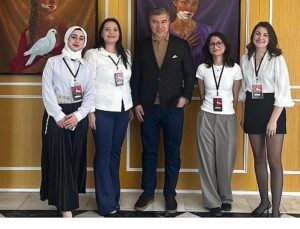 Barışın Bayanları Fotoğraf Standı İzmir’de Ziyarete Açıldı