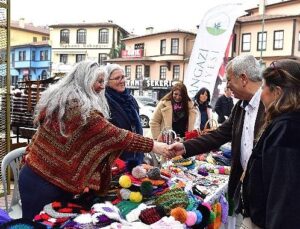 Bayan Teşebbüsçüler Bayram Sokağı Kapılarını Açtı