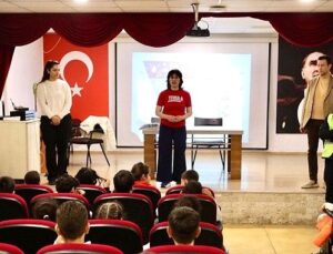 Bayraklı’da sıfır atık şuuru küçük yaşta başlıyor