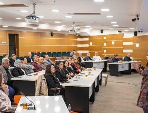 Bornova Muhtarlar Akademisi tamamlandı