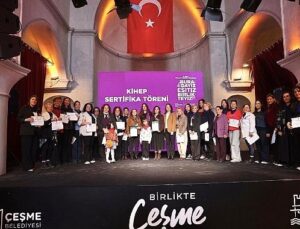 Çeşme’de 8 Mart Dünya İşçi Bayanlar Günü “Buradayız, Eşitiz, Birlikteyiz” temasıyla kutlandı