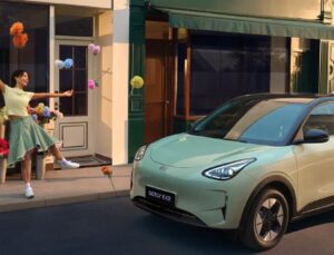 Çin Otomotiv Pazarında Lider Değişti: Geely, BYD’yi Geride Bıraktı