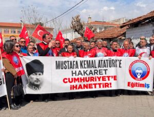 Cumhuriyetçi Öğretmeni Hedef Gösterenlere Teslim Olmayacağız!