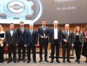 DEÜ’den Üniversite-Sanayi İş Birliğinde Değerli Muvaffakiyet: Rektör Prof. Dr. Bayram Yılmaz’a ‘Üstün Hizmet Onur Ödülü’