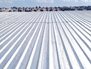 Endüstriyel Yapılarında Çatı Kaynaklı Riskleri Azaltan Akıllı Yalıtım Yaklaşımı