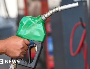 Fuel prices begin to fall in Ireland after excise duty cuts