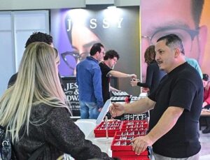 Görme sıhhatinin geleceği İzmir’de konuşuldu