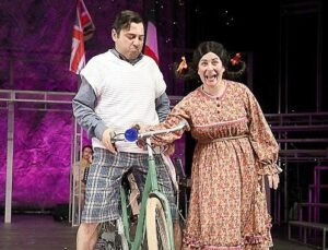 “Gözlerimi Kaparım Görevimi Yaparım” Bursa Seyircisiyle Buluştu