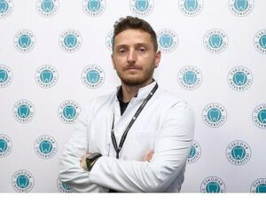 Gülüş dizaynında emel estetik ve fonksiyon!