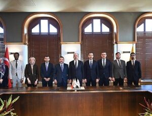 İİT Gençlik Başşehri Konya’da 2026 Faaliyetleri İçin İşbirliği Protokolü İmzalandı