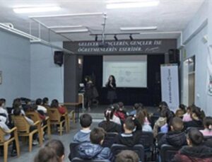 İzmir’de çocuklar iklim için ayakta
