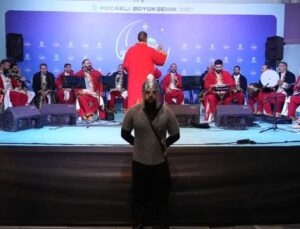 İzmit Kent Meydanı’nda Ramazan Dopdolu Geçti