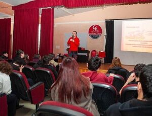 Karşıyakalı gençler afetlere karşı bilinçleniyor