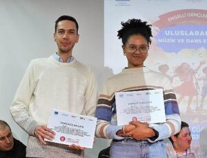 Keçiören’de ‘Sese Güç Ver’ Projesiyle Maniler Sanatla Aşıldı