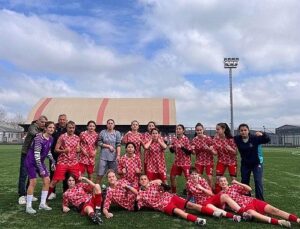 Konak Belediyespor şampiyonluk yolunda emin adımlarla ilerliyor
