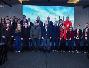 Lider Büyükakın memleketler arası gazetecilerle bir ortaya geldi