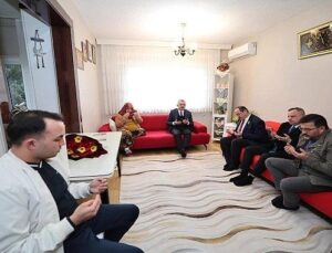 Lider Büyükakın’dan şehit ailesine bayram ziyareti: “Sizler her vakit baş tacısınız”