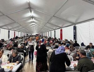 Lider Çerçioğlu Binlerce Vatandaşı Her Gün İftar Sofralarında Buluşturmayı Sürdürüyor