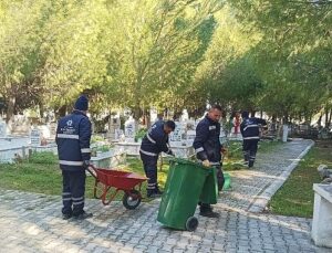 Lider Çerçioğlu’ndan Mezarlıklarda Ramazan Bayramı Öncesi Paklık Çalışması