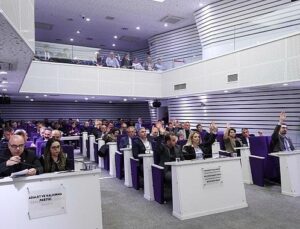 Lider Duman’dan asfalt muştusu