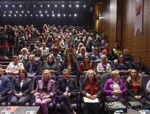 Lider Köymen, bayanlar günü panelinde konuştu