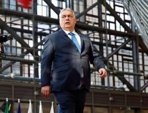 Live.      EU summit: Orbán vows to keep veto until oil flows back through Druzhba