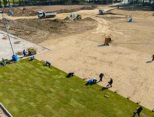 Lunapark alanına yeşille bütünleşen Zeytin Sahne geliyor