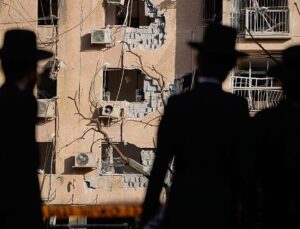 More than 160 people injured following two Iranian missile strikes on southern israel