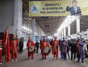 Nevşehirliler Mehter Marşlarıyla Pazar Alışverişi Yaptılar