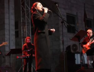 Nilüfer Ramazan Sokağı’nda Ezginin Günlüğü ile Unutulmaz Gece