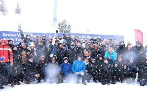 Osmangazi’den Uludağ’da Nefes Kesen Kar Voleybolu Şölen