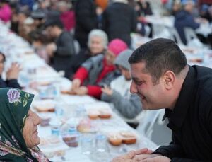 Torbalı Belediyesi’nden Cumhuriyet Mahallesi’nde Dev İftar