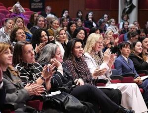 Üsküdar’da Dünya Bayanlar Günü’ne Milletlerarası Buluşma