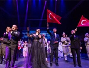 “Uyan Memet” Çanakkale ruhunu sahneye taşıdı