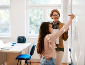 Yabancı Öğretmenler İçin Türkçe Şartı!