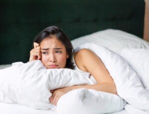 Yanlış Uyku Pozisyonu Ağrılara Neden Olabiliyor!