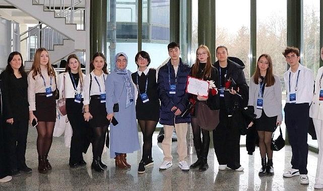 Bayrampaşa’dan dünya bilimine uzanan muvaffakiyet: Gençler memleketler arası arenaya çıkıyor