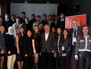 Borçelik, “İşin Başındayım” Projesiyle Gençleri İş Dünyasına Hazırlıyor